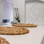 Shape-spiral Apartman